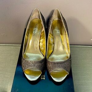 Metaphor Gold Heels